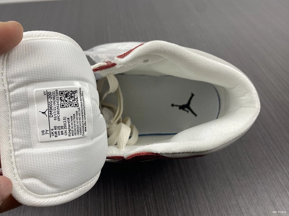 (W) Mid Jordan 1 Machines DM9601-200 - Anti-Gravity 0412